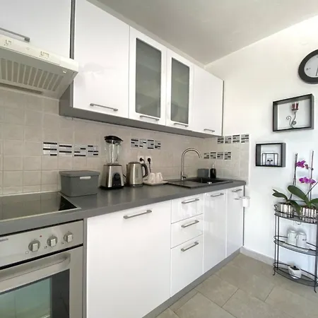 Apartament Lovely Marina Blue *