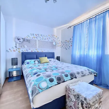 Apartament Lovely Marina Blue *